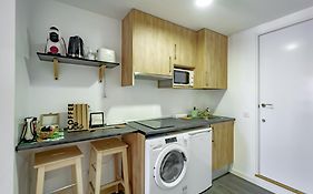 Apartamentos Preciados